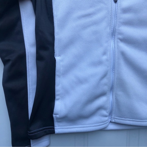 Spyder women’s zip up large white and grey 🤍 - Picture 4 of 9